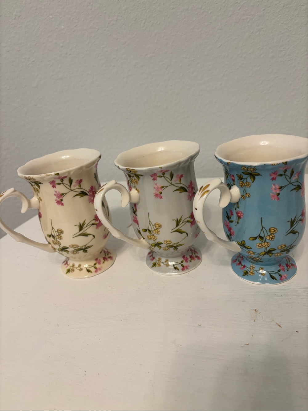 Vintage Peppertree Tabletops 3 Floral Mugs Cups Handle Footed Fine Porcelain